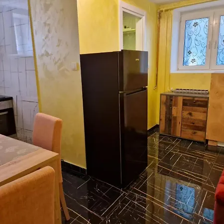 Avalon Apartment *